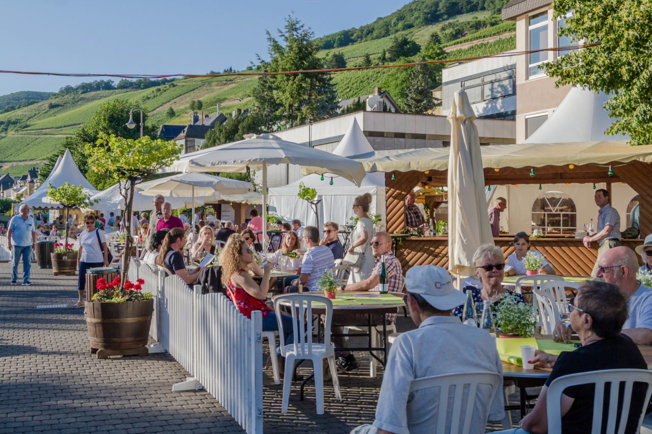 Weinfest in der Stadt Zell Mosel.