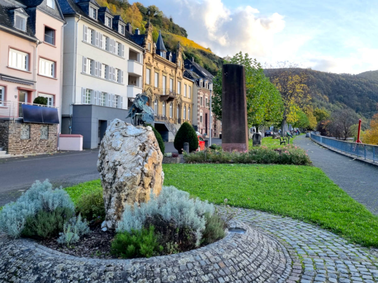 Ehrenmal in Brandenburg (Zell Mosel).