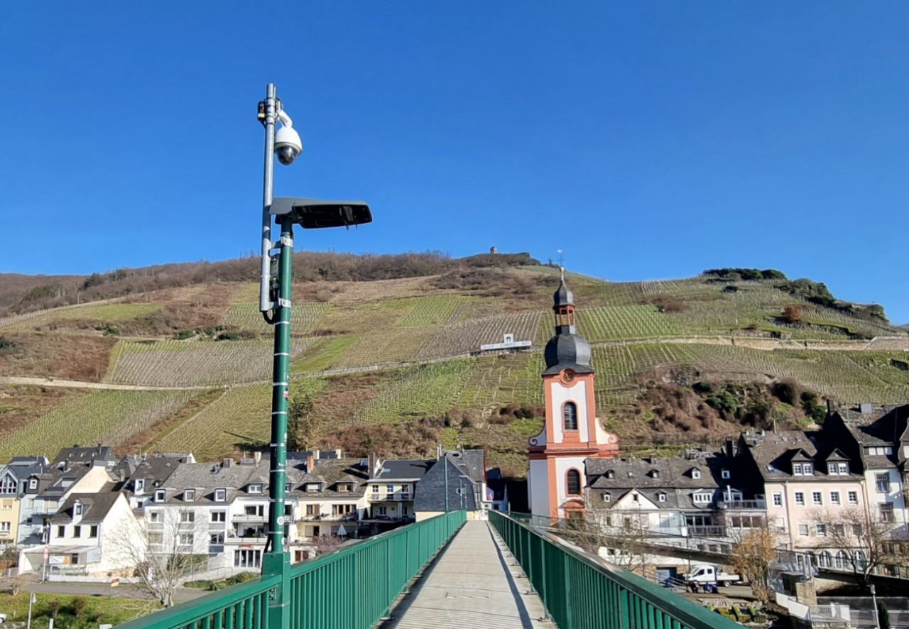 Die Webcam in Zell Mosel auf der Fußgängerbrücke.