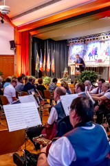 Feierlichkeiten in der Zeller Schwarze Katz Halle