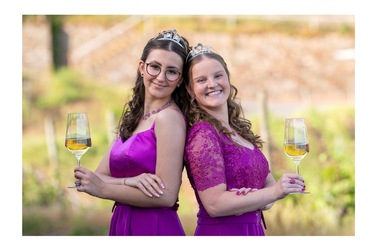 Weinprinzessin Solveig und Weinkönigin Alina aus Zell, Jahr 2026.