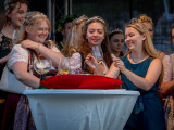 Weinhoheiten zu Gast auf dem Zeller Weinfest